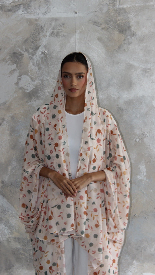 Sommer Bisque Printed Kimono and Scarf Set