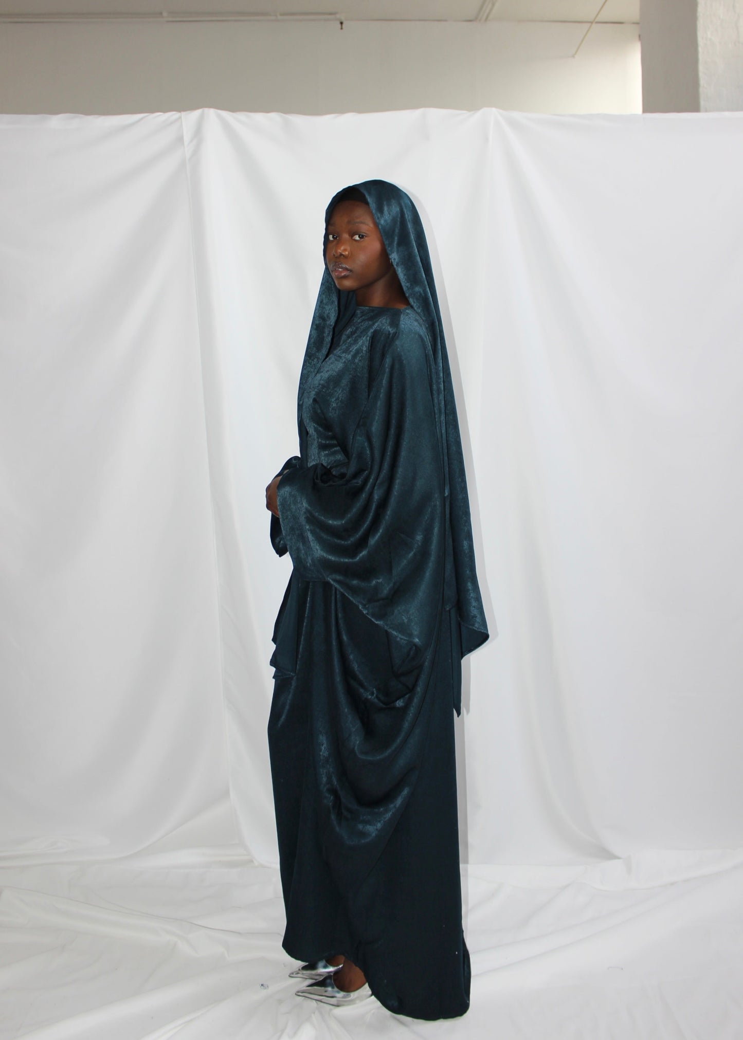 Hanifa Abaya & Scarf Set in Teal