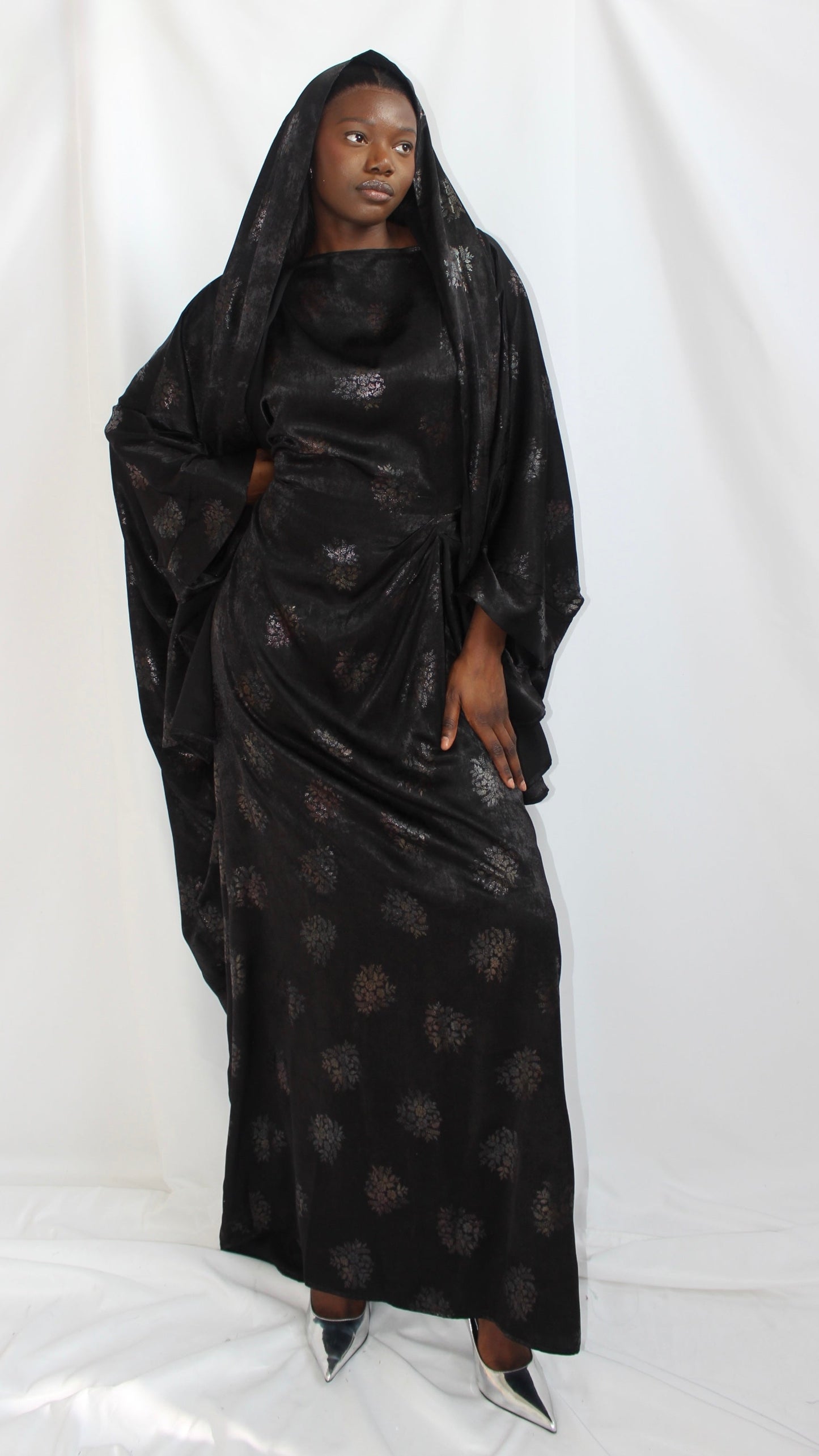 Hanifa Print Abaya & Scarf Set in Black
