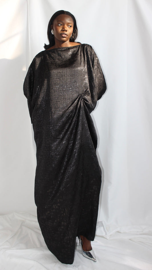 Xena Abaya in Black