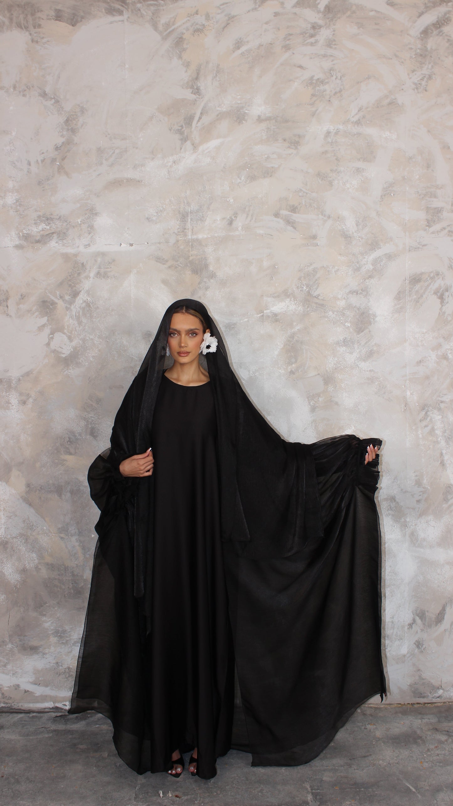 Laila Organza Abaya and Scarf Set in Black