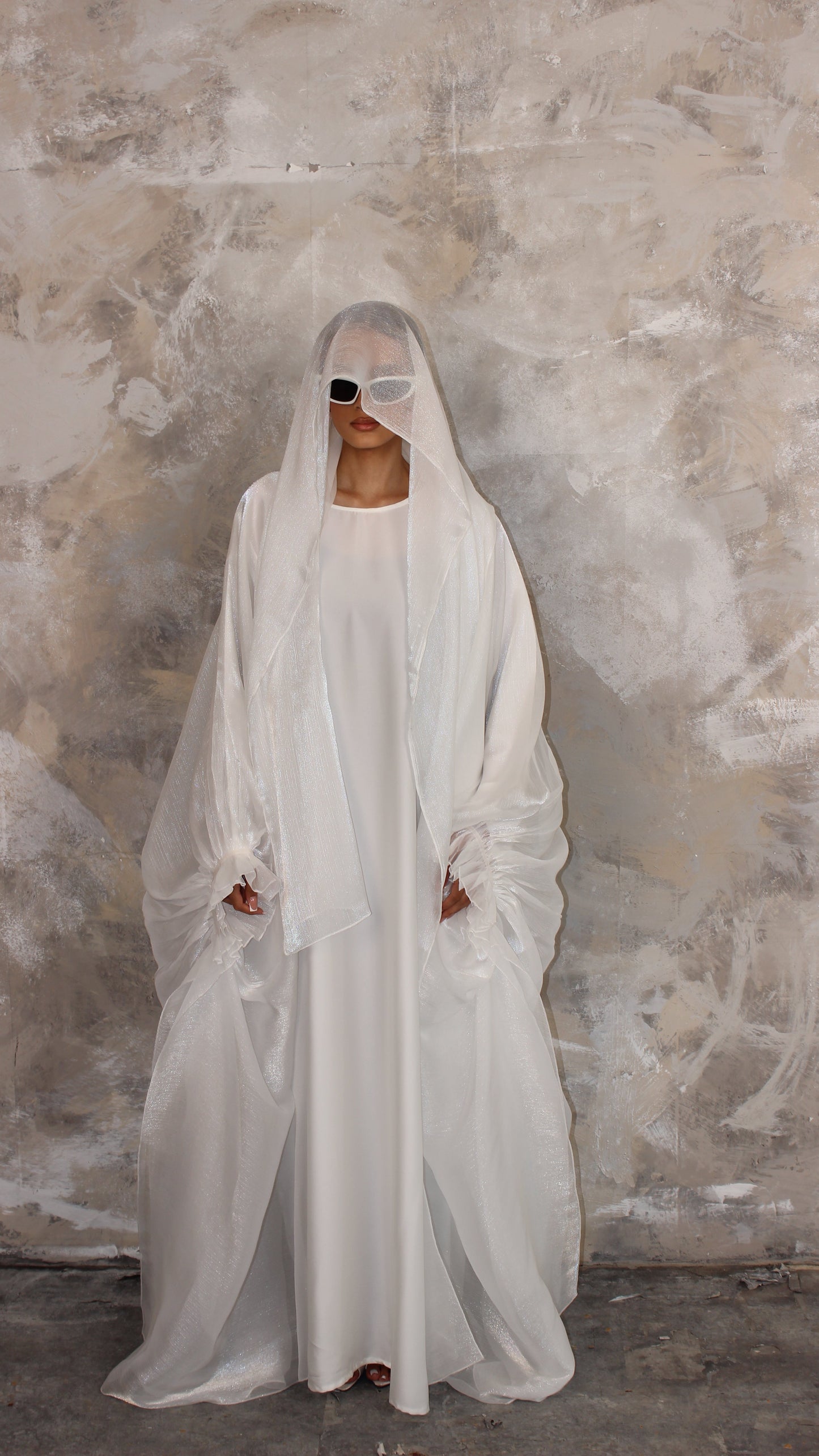 Laila Organza Abaya and Scarf Set in White